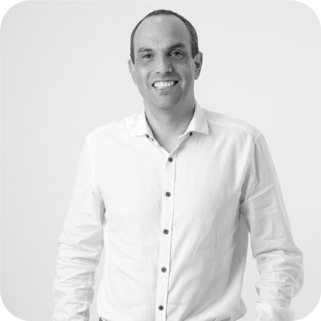 Alessandro Cantella - Gerente General