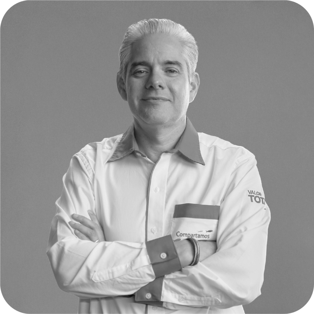 Adolfo Antonio Peniche Guillermo - Gerente General